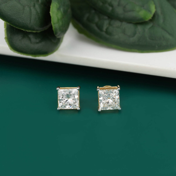 Solitaire Princess Ear stud with Lab Grown Diamonds - 18KT GOLD 