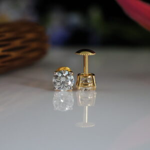 1.23 CT D VS1 IGI Round Shape Lab Diamond Stud